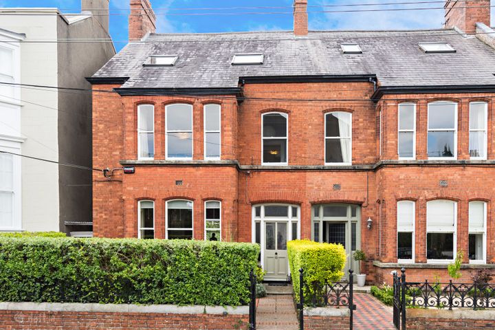 10 Eaton Sq, Monkstown, Dublin, Dublin