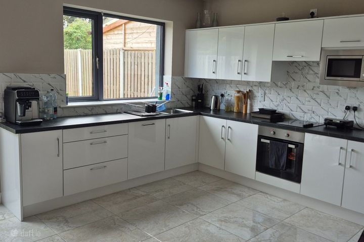 65 Arcadin, Athlone, Athlone, Co. Westmeath