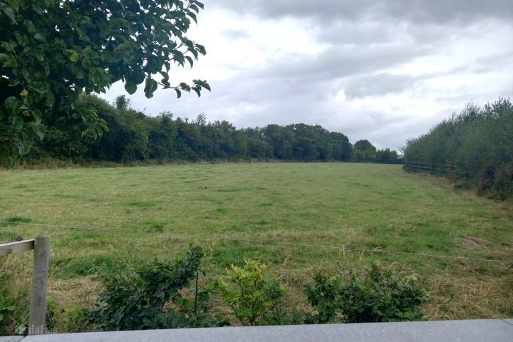 Woodhaven, Clonmore North, Cahir, Co. Tipperary, E21YV67