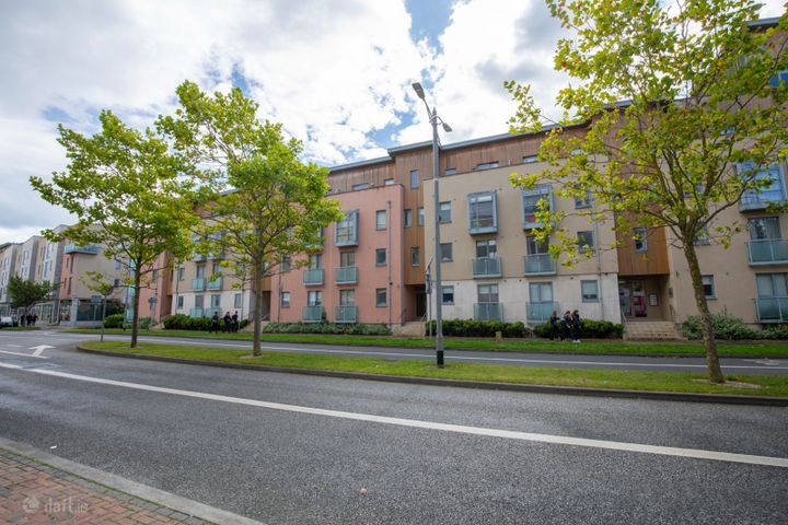 Apt 5, 63 Main St, Clongriffin, Dublin