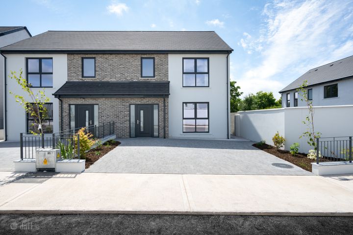 3 Bed Semi-Detached, Lakeview, Castleredmond, Midleton, Co. Cork