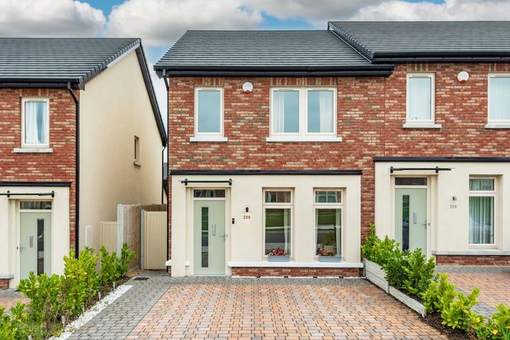 259 Station Walk, Newbridge, Co. Kildare, W12K461