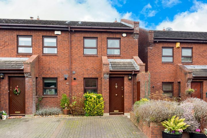 12 Nutley Square, Greenfield Park, Donnybrook, Dublin 4, D04C6A2
