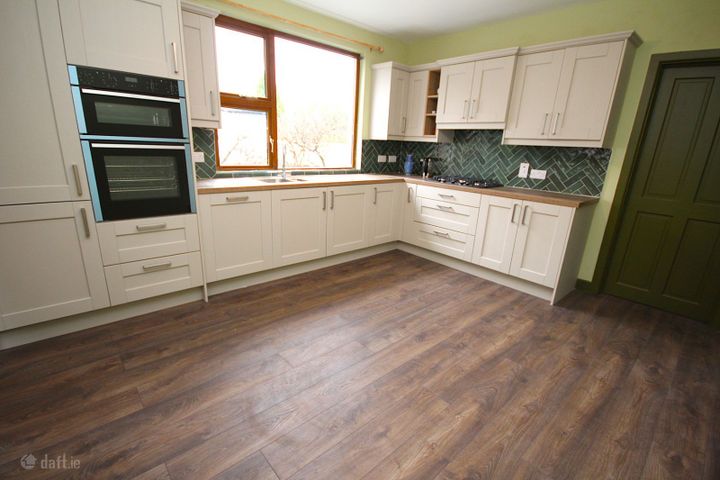 15 Moyville Lawns, Rathfarnham, Dublin 16