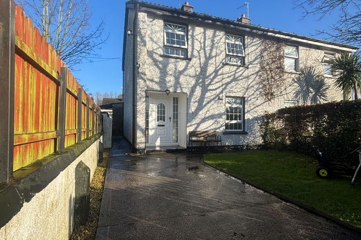 14 Curragh Park, Ballinasloe, Ballinasloe, Co. Galway, H53XY68