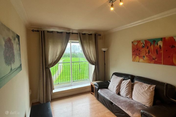 6 The Green, Larch Hill, Kilmore, Dublin 5