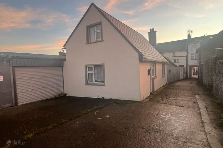 Carey's Flats, Green Street, Callan, Co. Kilkenny, R95V91X