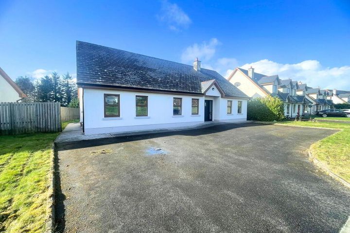 14 Quay West, Cootehall, Co. Roscommon, F52DV24
