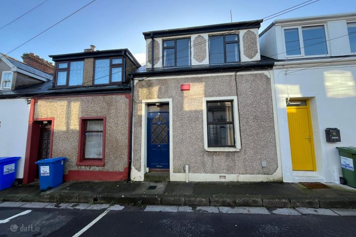 6 Marian Ville, Alexandra Road, St. Lukes, Co. Cork, T23DF2X