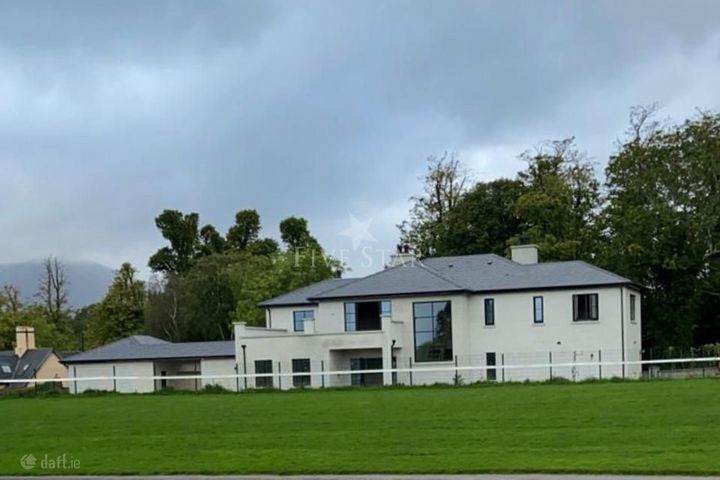 1 Castle Dr, Killarney, Co. Kerry