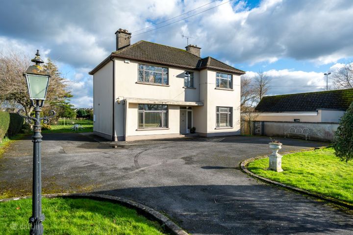 Railway Road, Birr, Co. Offaly, R42VC53