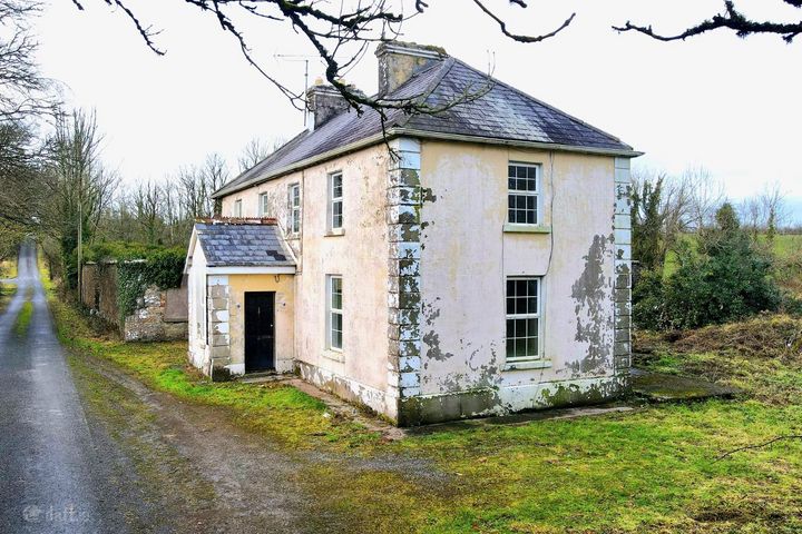 Moheedia House, Moheedian, Croghan, Co. Roscommon, F52YY75