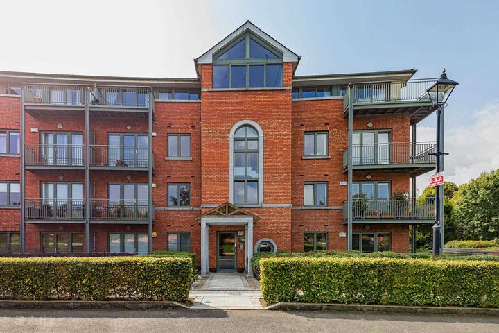 27 Cherry Lodge, Farmleigh Ave, Farmleigh Woods Dublin 15, Dublin 15, Dublin