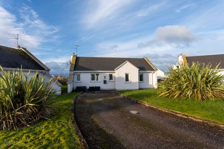 15 Sand Dune Cottages, Banna, Ardfert, Co. Kerry, V92P583