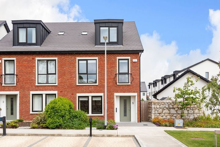5 Suttonfield Paddocks, Kilternan, Carrickmines, Dublin 18, D18YW7Y
