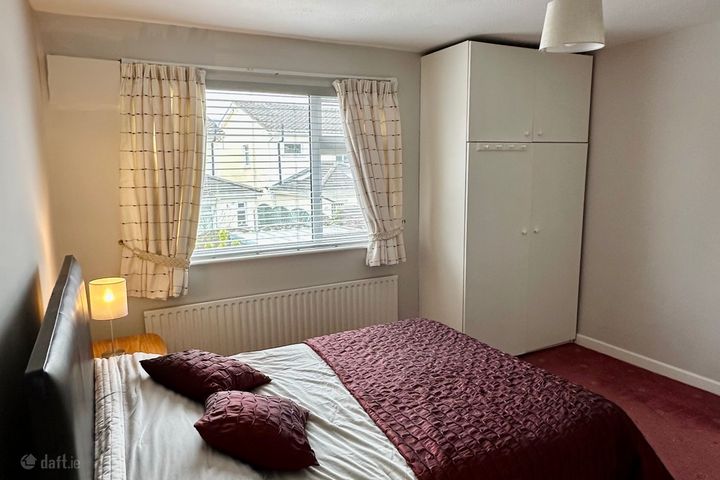 Broadford, Ballinteer, Dublin 16