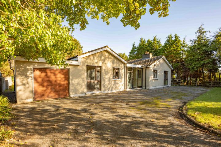 5 Glen Ashe, Langford Street, Killorglin, Co. Kerry, V93HK74