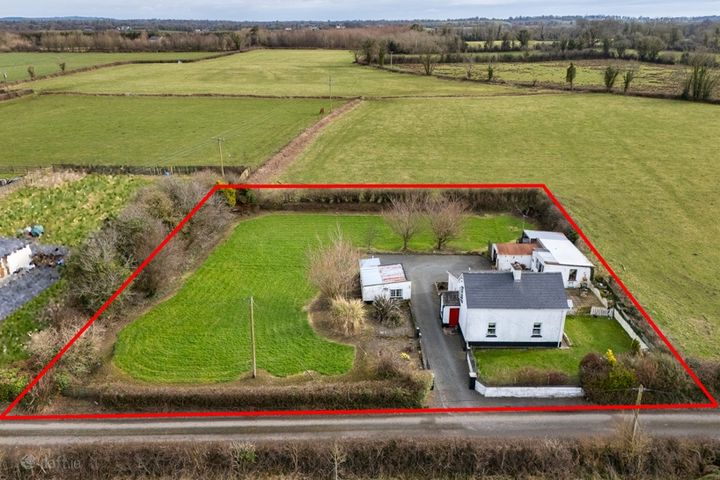 Fas Road, Ledwithstown, Ballymahon, Co. Longford, N39CH01