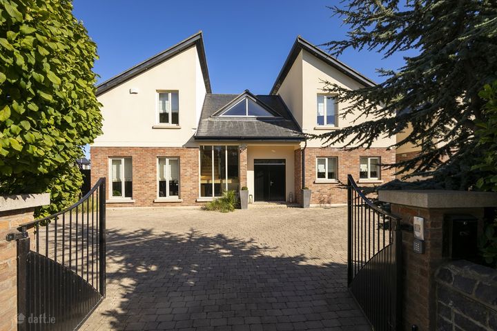 Cetona, Kinsealy Lane, Malahide, Dublin