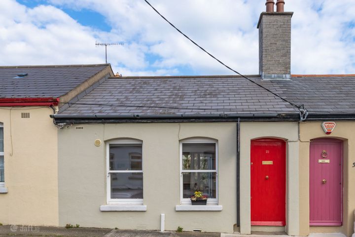 32 Findlater Street, Glasthule, Co. Dublin