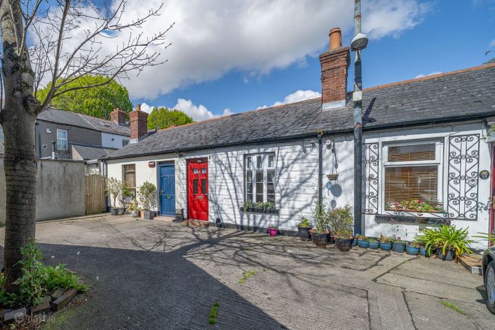 14 Gray Square, The Coombe, Dublin 8, D08V2T6
