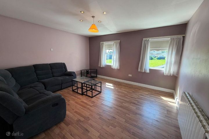 Apartment 6, Chapelgate Shopping Centre, Glenheights Road, Ballyvolane, Co. Cork