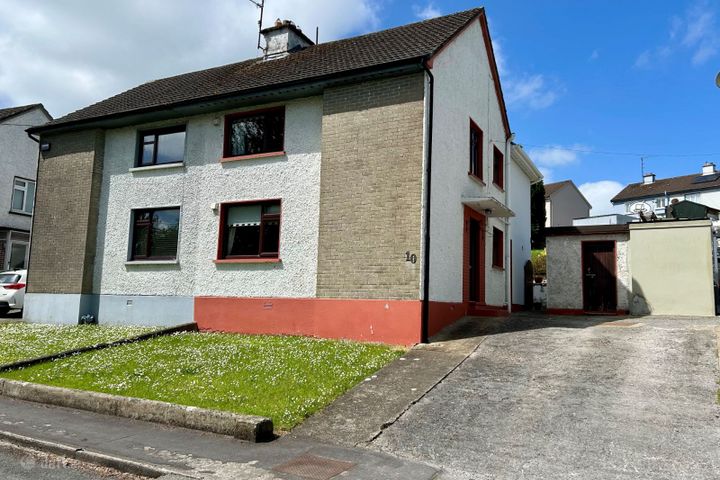 10 Breffni Heights, Carrick-on-Shannon, Co. Leitrim, N41HR83