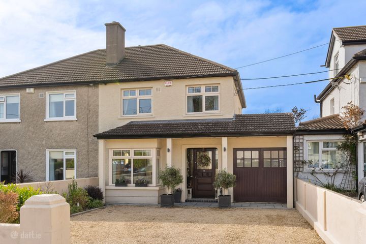11 Abbey Park, Monkstown, Blackrock, Co. Dublin, A94YC42