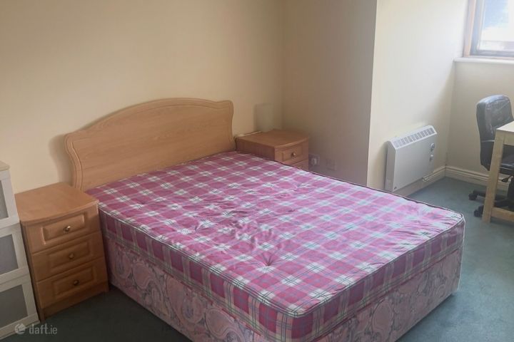 The Mills,Old Navan Road,Castleknock,Dublin 15, Castleknock, Dublin 15