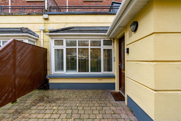 51 Collegefort, Castleknock, Strawberry Beds, Dublin 15