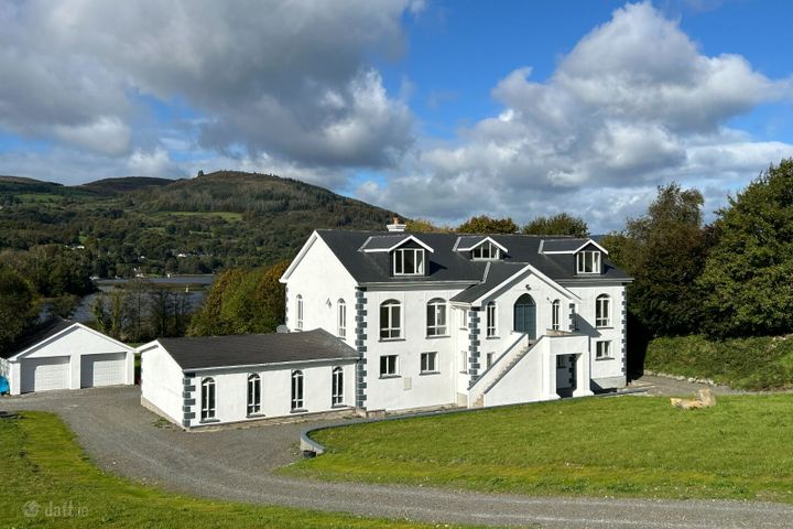 Teach Cois Deirge, 25 Slí Cuileann, Cullenagh, Ballina, Co. Tipperary, V94H6F4