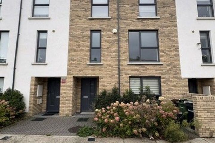 8 Aderrig Park Avenue, Adamstown, Lucan, Co. Dublin