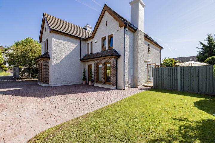 15 Knockdara, Seamount Rd, Malahide, Dublin