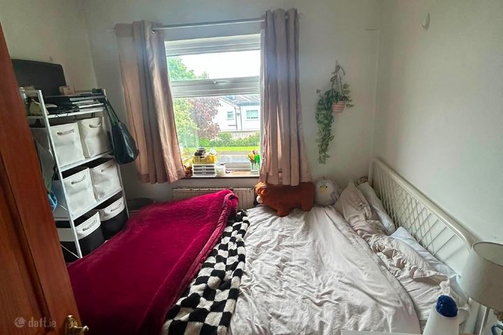 16 Kingston Avenue, Ballinteer, Dublin 16