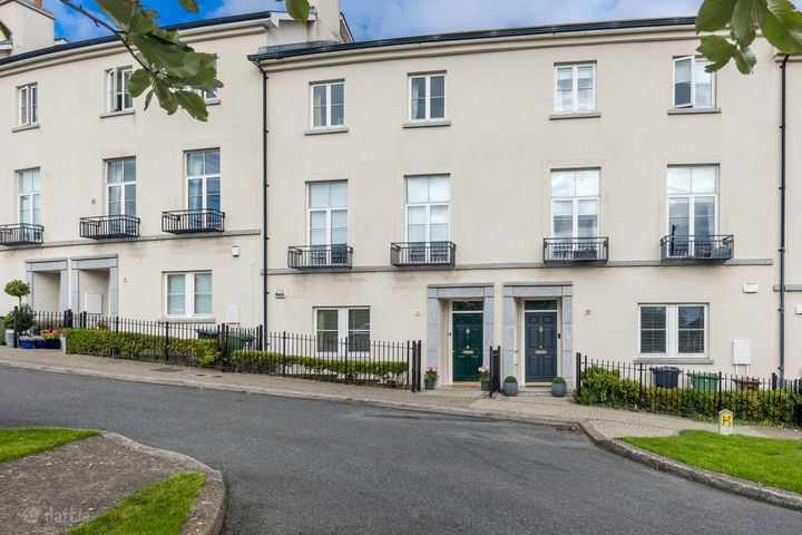 27 The Crescent, Robswall, Malahide, Dublin