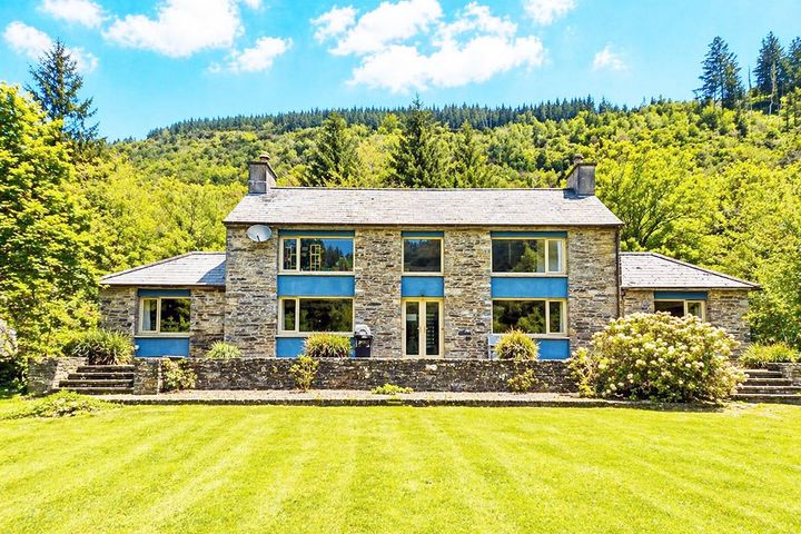 Gloundha House, Clashnacrona, Dunmanway, Co. Cork, P47YY26