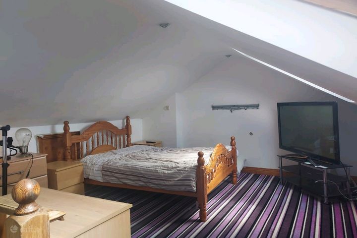32 Parkhill Court, Kilnamanagh, Dublin 24
