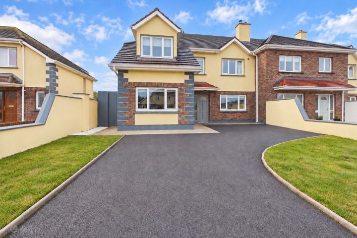 23 Abbeyfield, Ballaghaderreen, Co. Roscommon, F45Y962