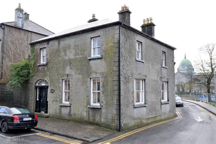 Corrib House, 3 Waterside, Woodquay, Galway