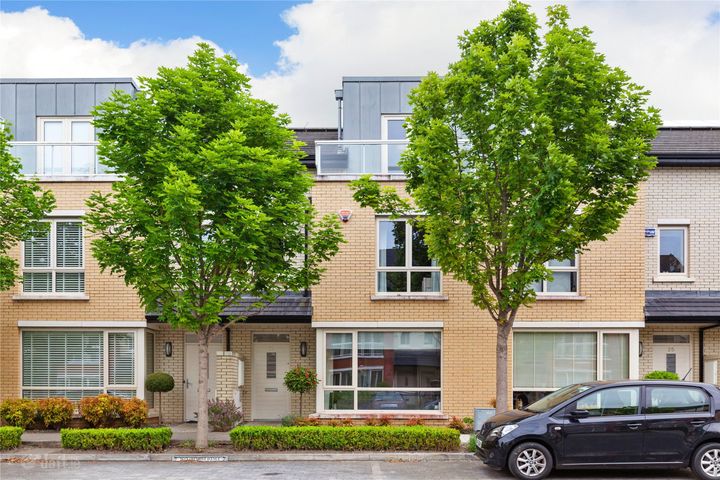 26 Claremont Ave, Honeybark, Dunlaoighre, Dublin