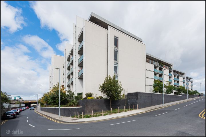 Apartment 172, Crosbie's Yard