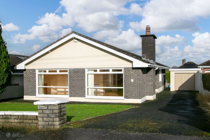 12 Joyce Avenue, Dublin 18, Foxrock, Dublin 18, D18C5Y0