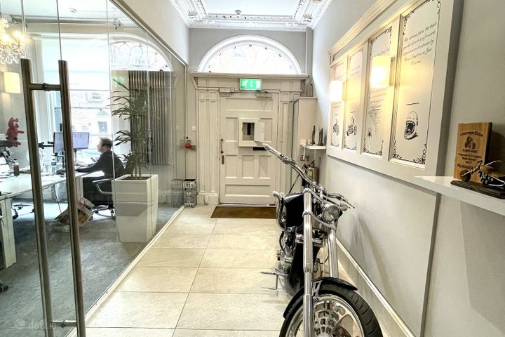 22-23 Upper Pembroke Street, Dublin 2