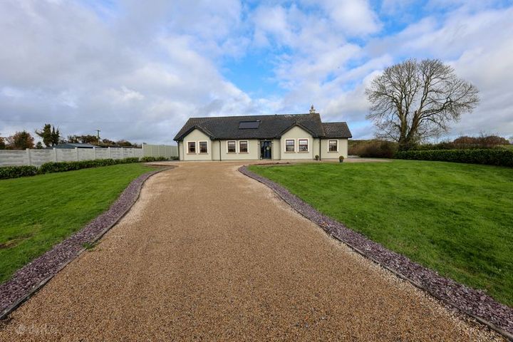 Battstown, Collinstown, Delvin, Co. Westmeath, N91AFE8