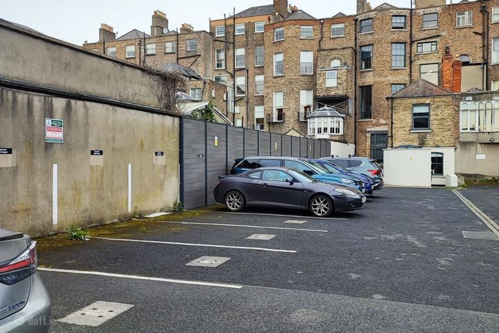 75 Merrion Square, Dublin 2