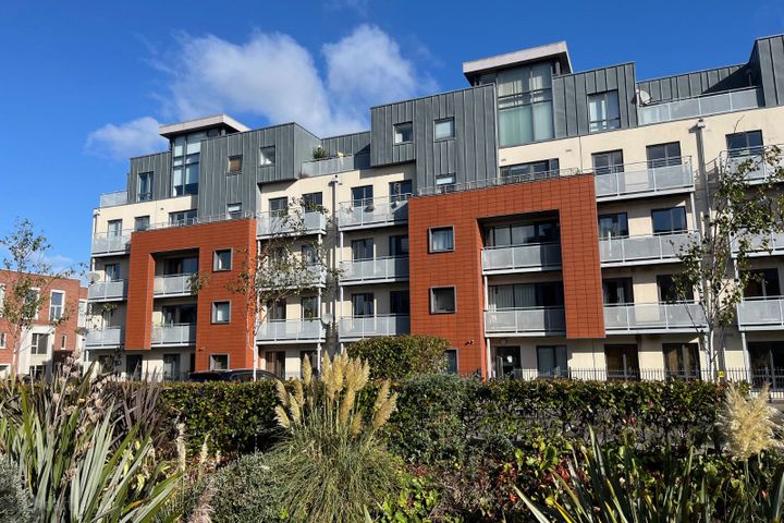 Apartment 37, Clearwater Court North, Camden Avenue, Royal Canal Park, Dublin 15, D15K260