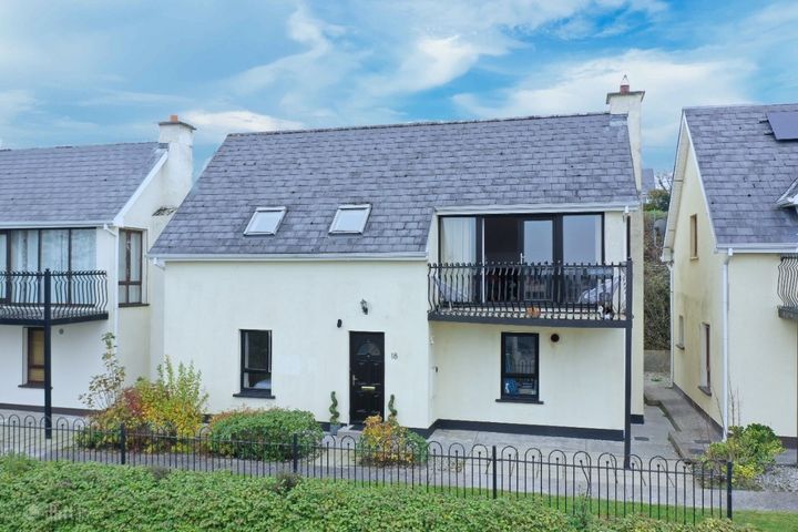 18 The Waterfront, Dromod, Carrick-on-Shannon, Co. Leitrim, N41AW80