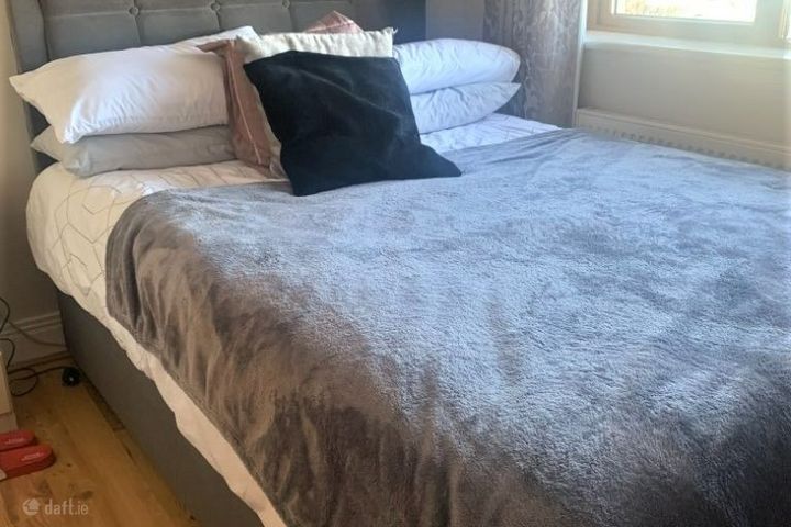 Castlecara Road, Carrick-on-Shannon, Co. Leitrim