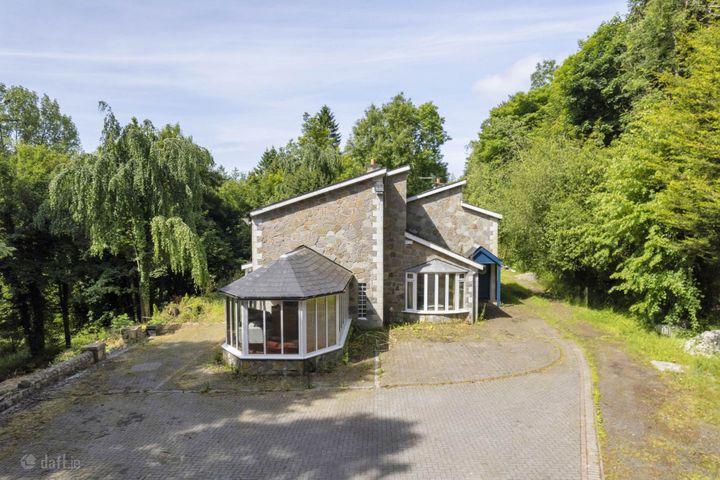 Woodlands House, Kellystown Lane, Leixlip, Co. Kildare, W23X2NH