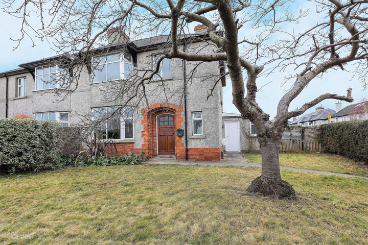 7 St Helens Villas, Rock Rd, Booterstown, Dublin